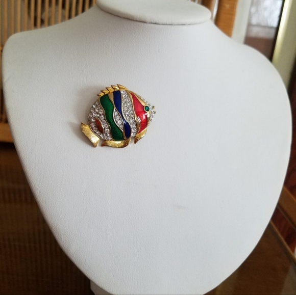 Vintage Gold Rainbow Fish Brooch - Picture 5 of 10